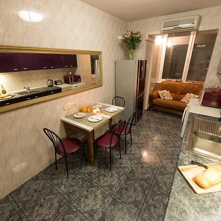 Dikat Hostel Киев Екстериор снимка