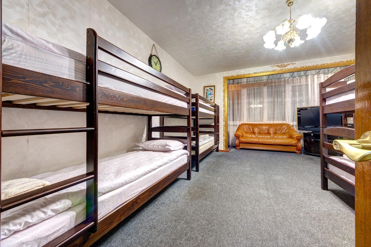 Dikat Hostel Киев Екстериор снимка